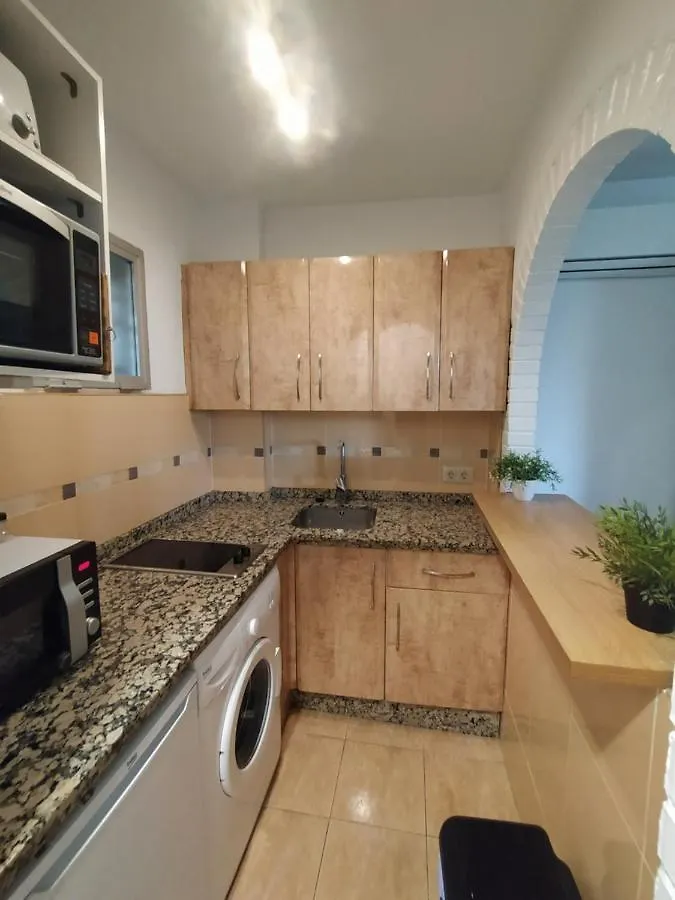 Lovely Apartment In Torremolinos Views Of The Sea, Pool, Terrace, Sofa Bed And Fully Equipped Kitchen